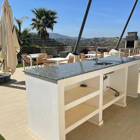 2-bedroom-apartment With A Terrace, Pool, Gym Malaga