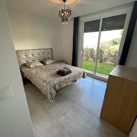 Apartment 2-bedroom-apartment With A Terrace, Pool, Gym *