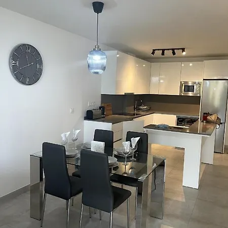 Appartamento 2-bedroom-apartment With A Terrace, Pool, Gym
